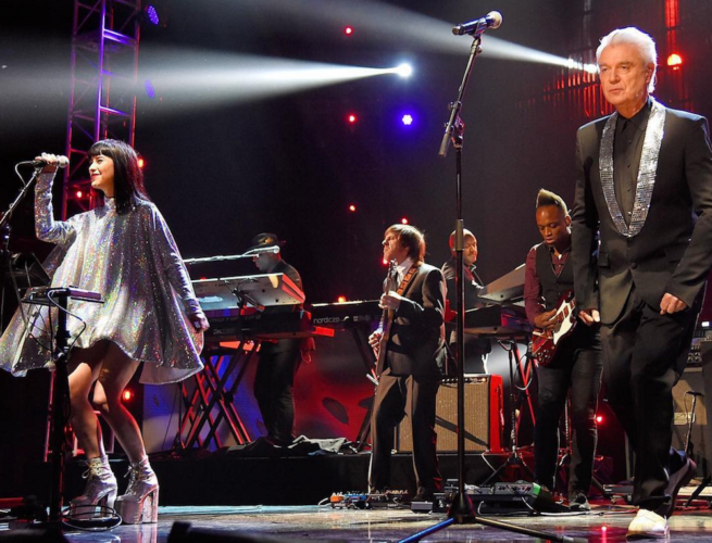 david-byrne-roots-bowie-tribute-rock-hall-fame-video