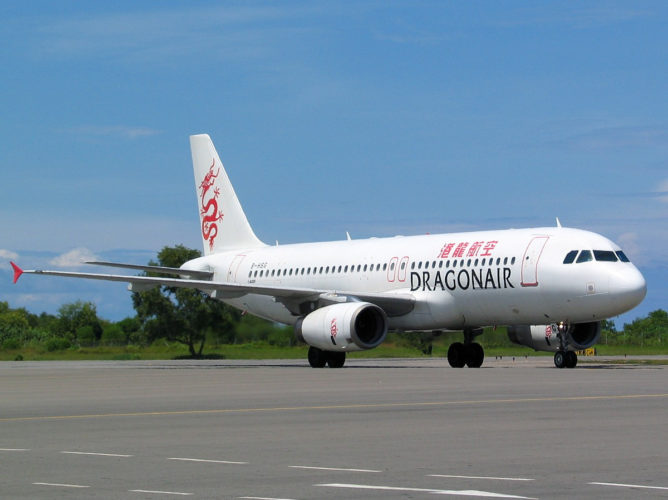 Dragonair_Airbus_A320_MRD-1