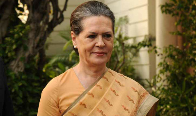 sonia-gandhi-with-prime-minister-of-hungary-mr1