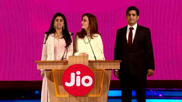 isha-ambani-akash-ambani-reliance-jio-infocomms